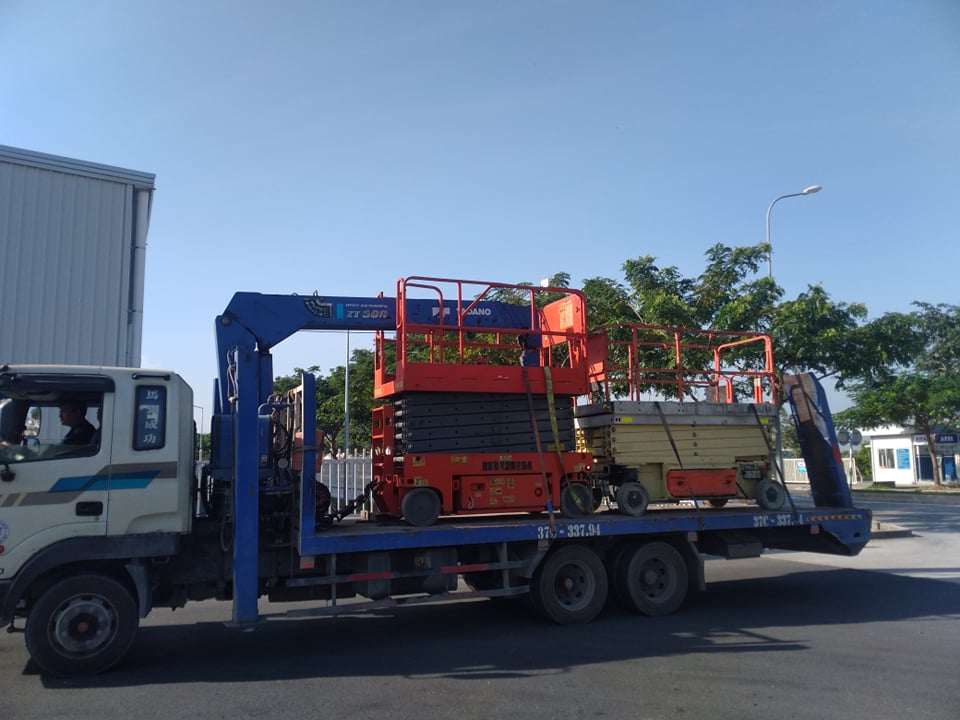 Vận chuyển 2 xe cắt kéo phục vụ khách hàng tại KCN Phú Mỹ, Vũng Tàu