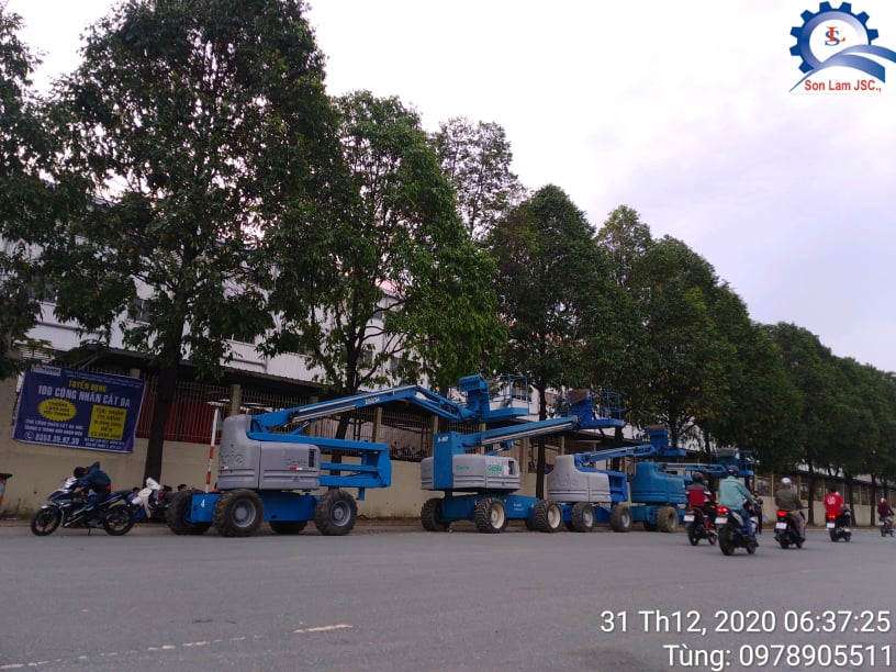 4 xe Boom Lift phục vụ khách hàng tại KCN Lộc Sơn