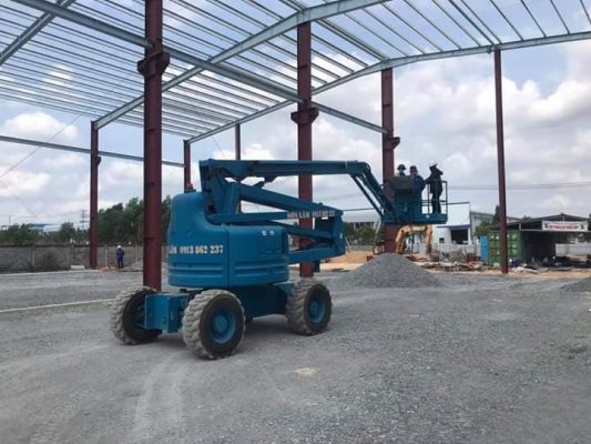 Cho thuê xe nâng người tại Hà Nội